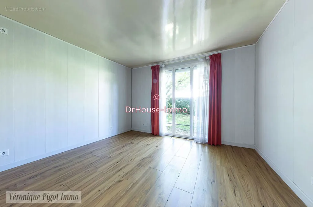 Maison 8 pièces à Plaisir