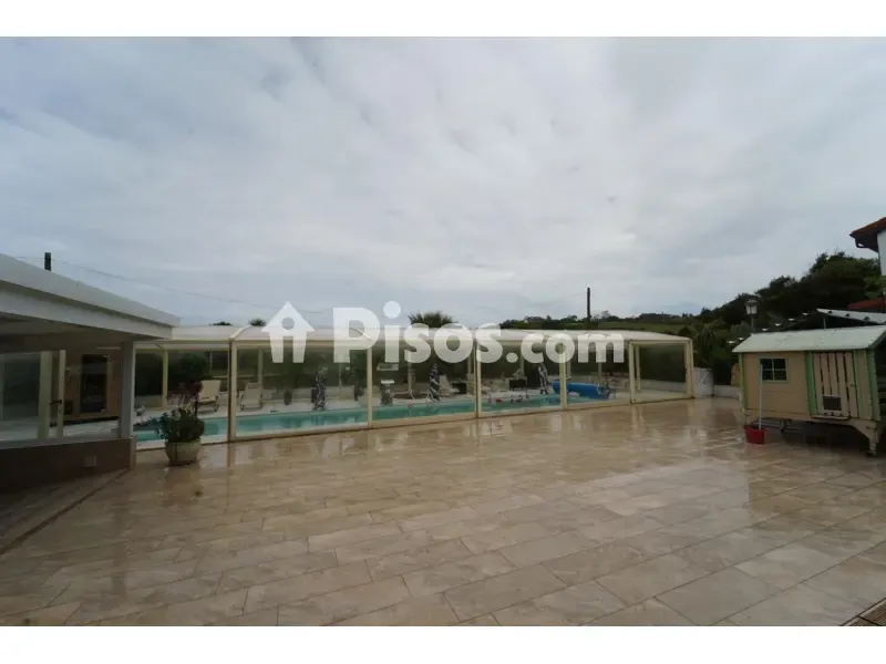 Piscine - Chalet with Traditional Architecture in Cudón