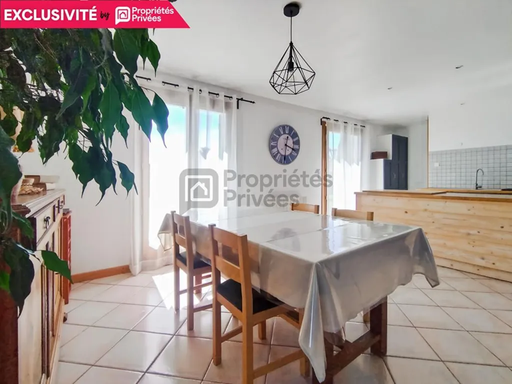 Söögituba - Single-Storey House with Large Garden in Roques