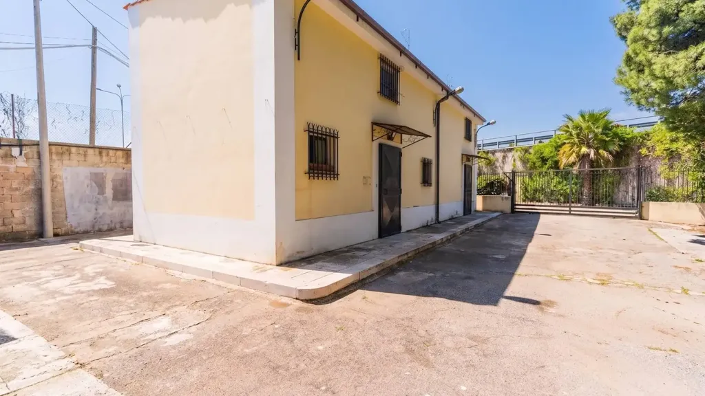 Välivaade - Historic Villa with Private Park in Bari