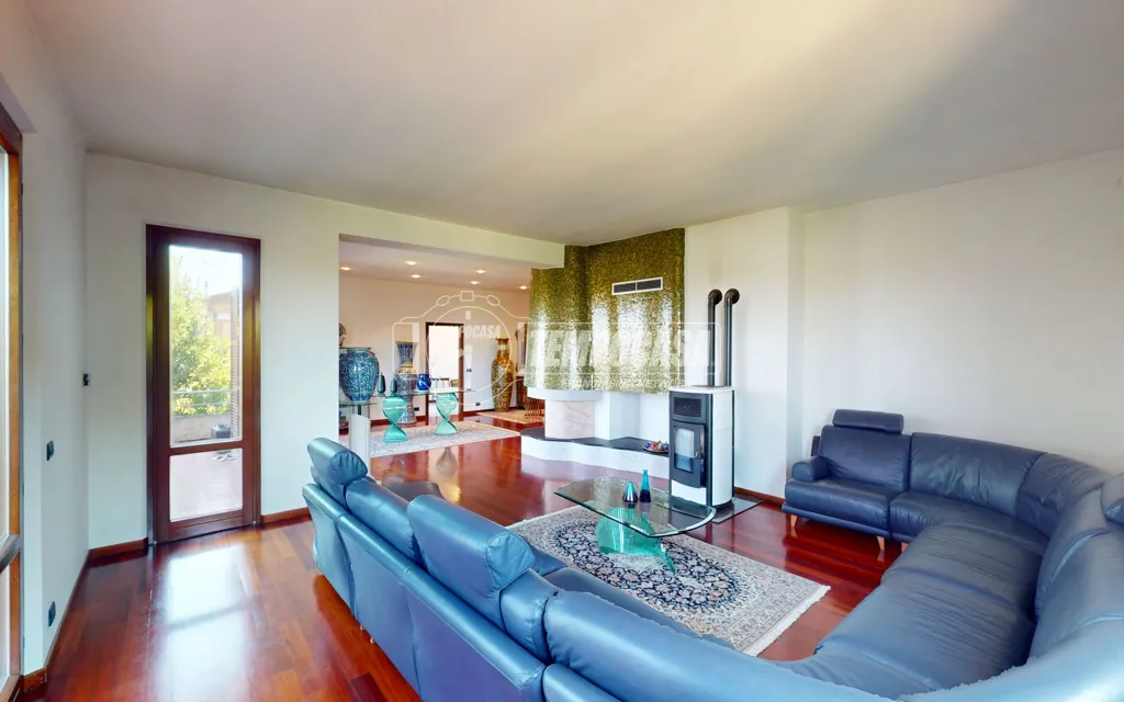 Séjour - Elegant Villa with Two Units in Camerata Picena
