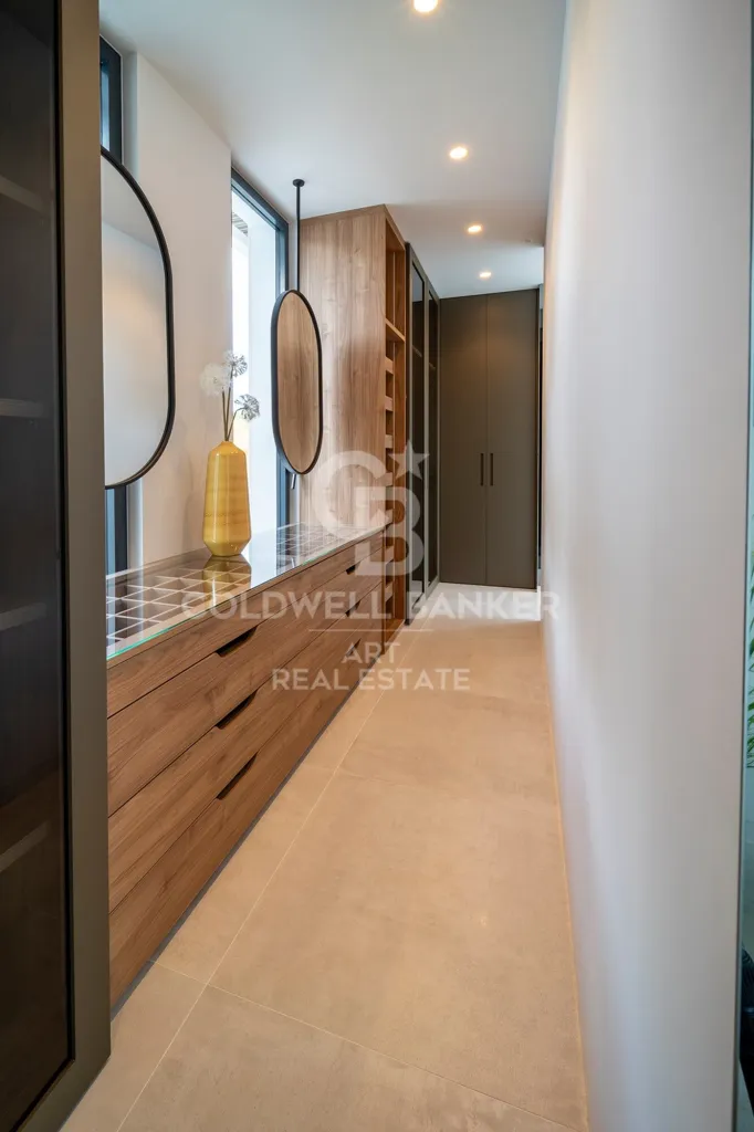 Esik - Luxury Villa with Pool in Estepona