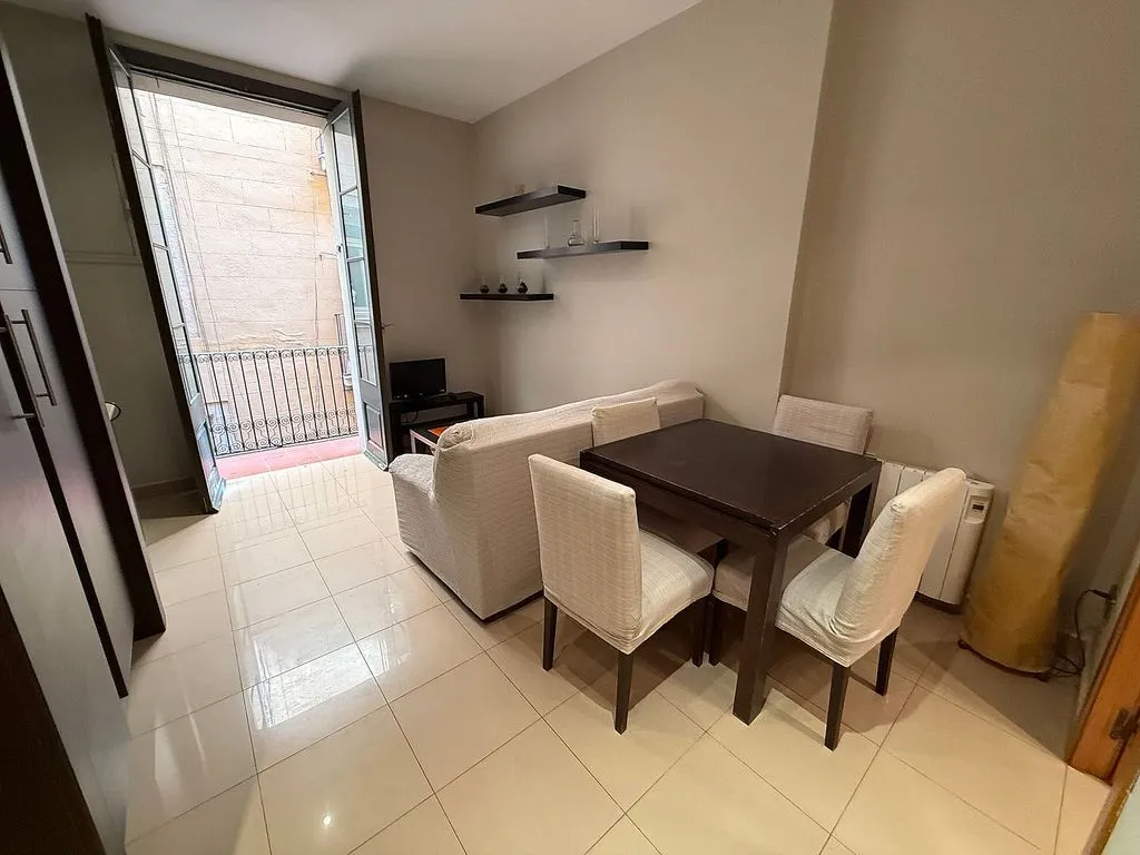 Söögituba - Furnished Flat with Balcony in Sant Pere