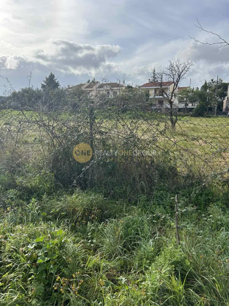 Aed - Corner Plot with Development Potential in Kifissia