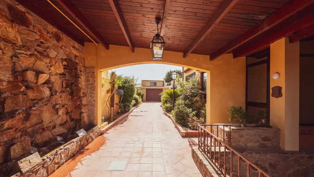Jardin - Original Villa with Garden in Quartu Sant'Elena
