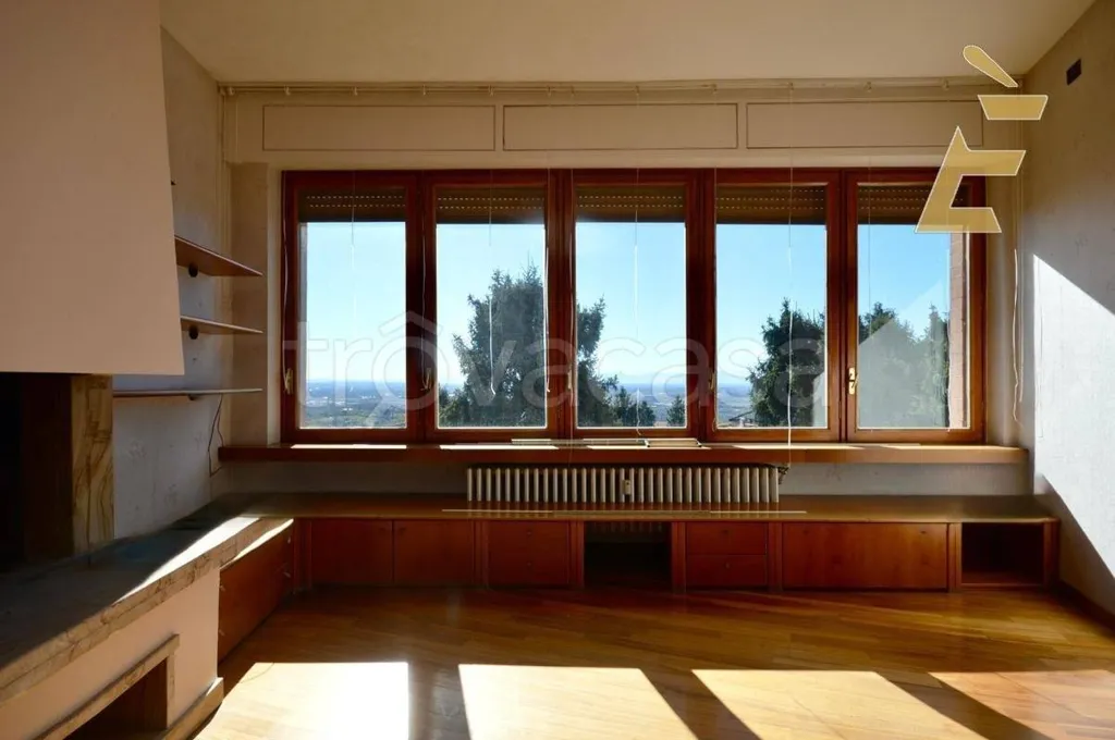 Elutuba - Penthouse with Panoramic View in Moncalieri