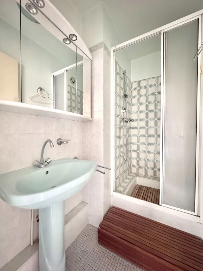 Bagni - Apartment with Canal View in Pantin