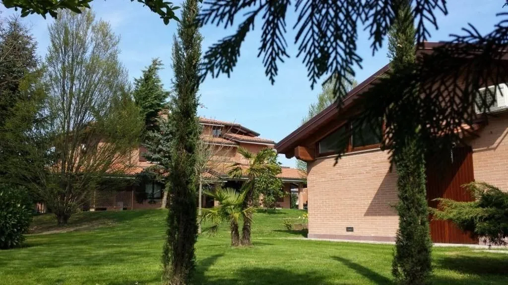 Aed - Luxury Villa with 5 Units in San Giorgio di Piano