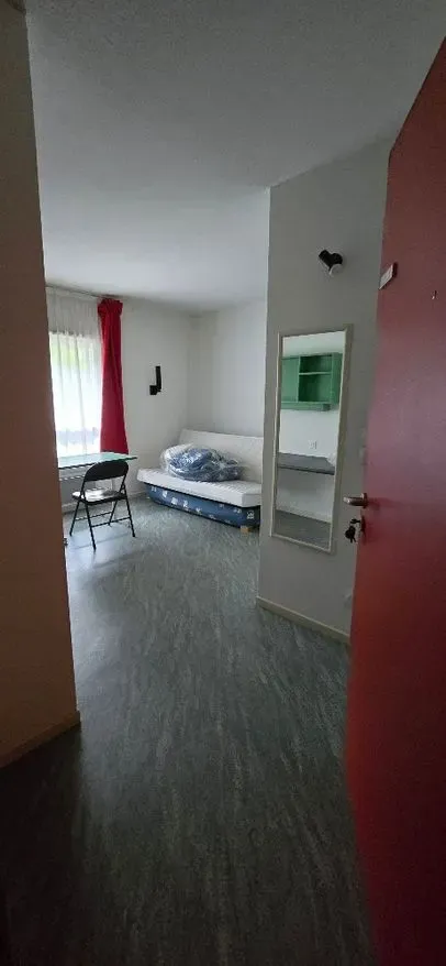 Bedrooms - Studio in Student Quarter with Amenities