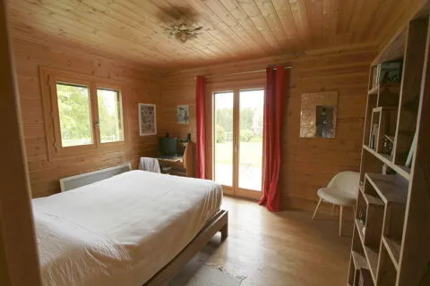 Chambres - Maison en Madriers de Sapins avec Terrasse à Albussac