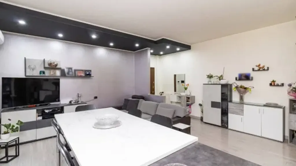 Séjour - Rusticated Apartment with Balcony in Monza