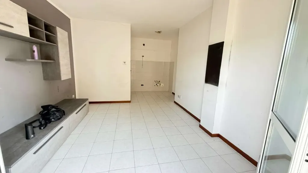 Entrée - Twin-Storey Apartment with Balcony in Dalmine
