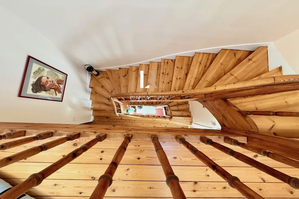 Character House with Jacuzzi in La Rochelle