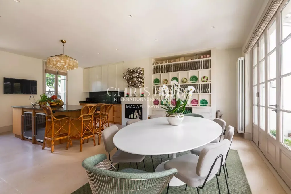 Salle à manger - Maison en Pierre avec Piscine au Cœur de Caudéran