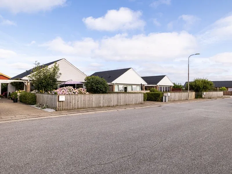Välivaade - 3-Bedroom Terraced House with Garden in Thyborøn