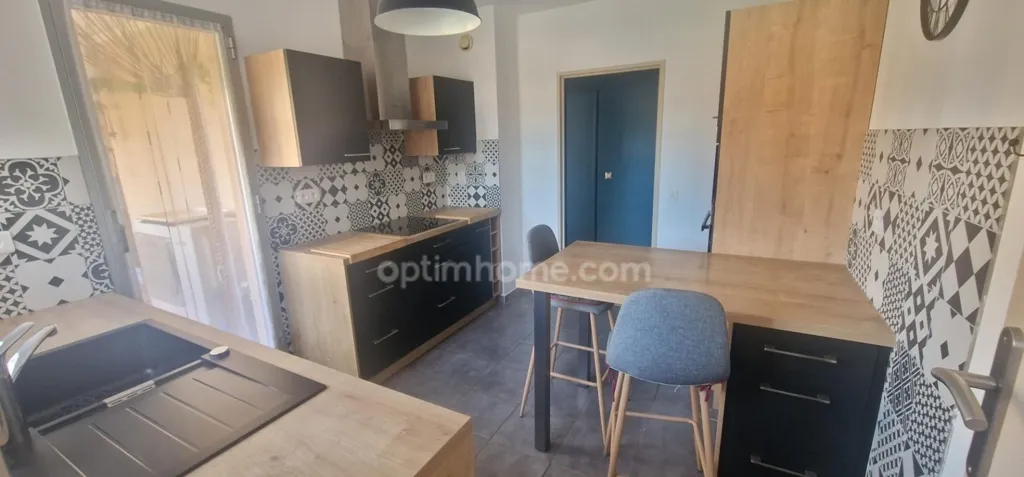 Kitchen - Charming Triplex with Garden View in Residence L'Étoile