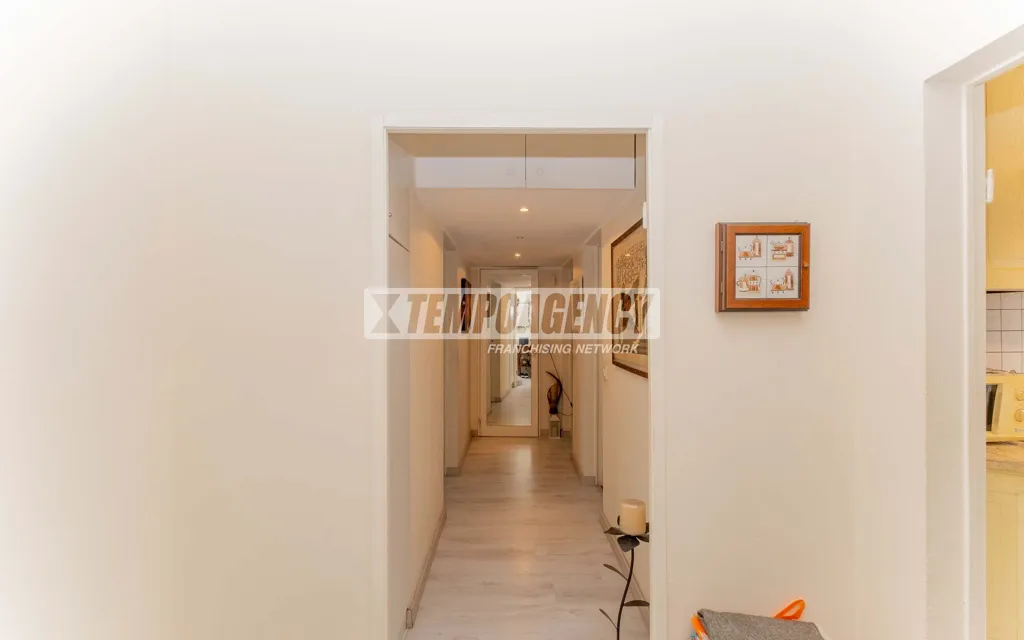 hallway_entrance