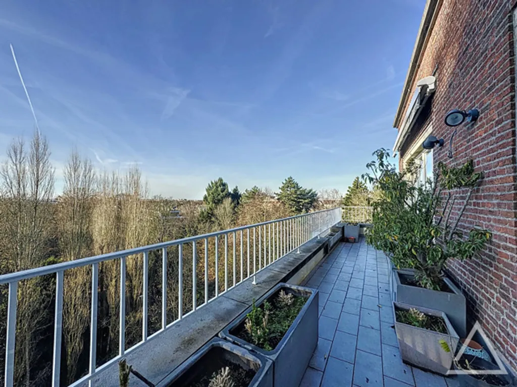Balcon - Appartement Luxe avec 2 Terrasses au Cœur de la Ville