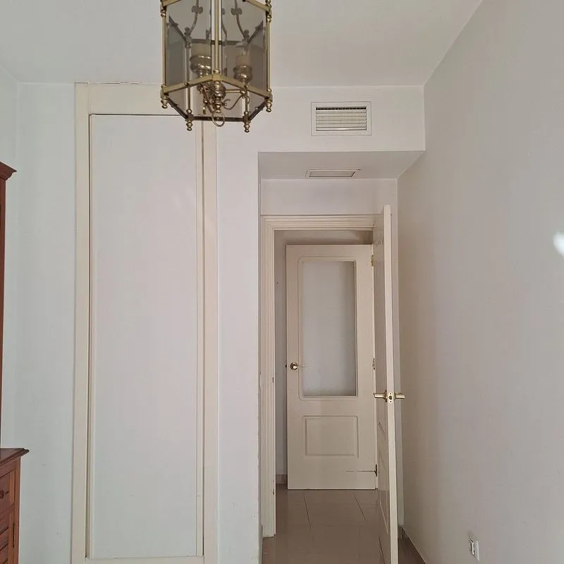 Esik - Apartment with Balcony in Jerez Centre