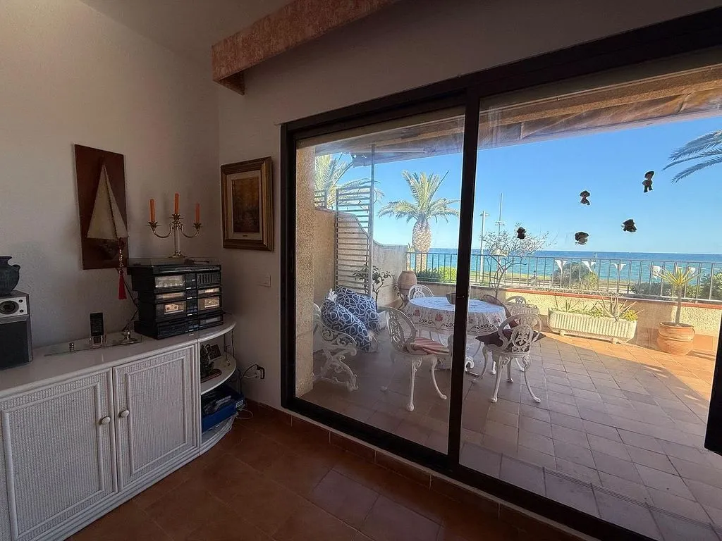 Terrasse - Seafront Apartment with Terrace in Torre Valentina