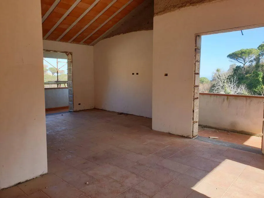 Toad - Villa with Outdoor Space in Messina