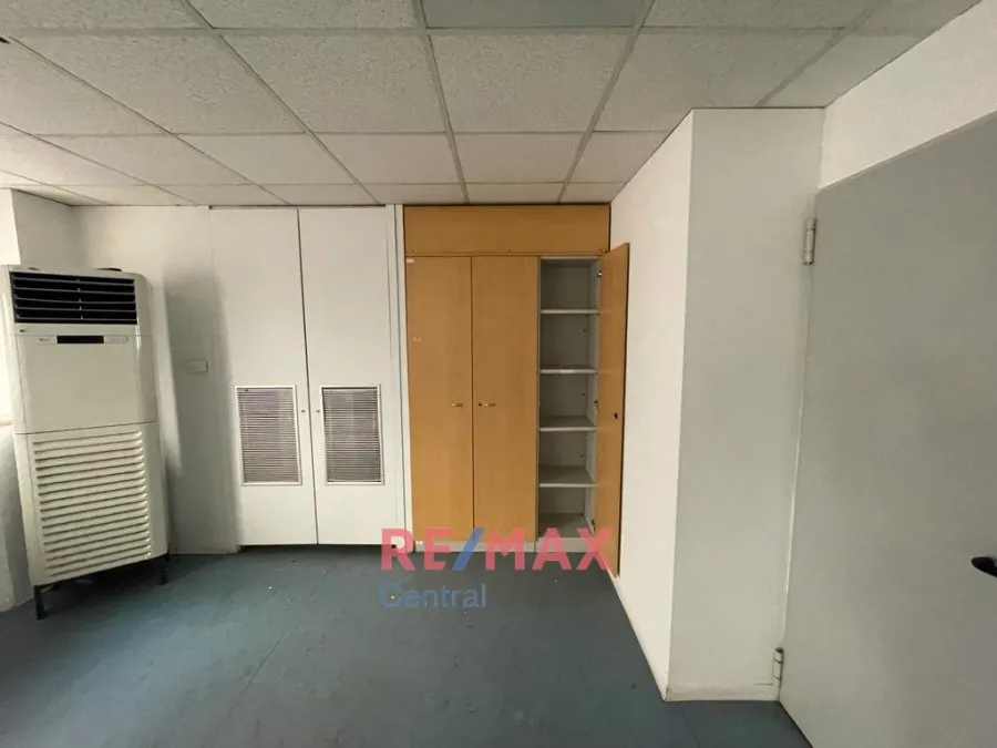 Pièces - Office for Rent with Sea View in Kallithea