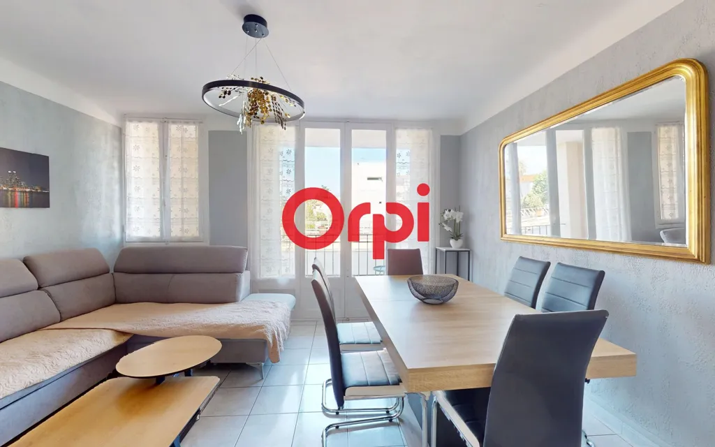Salle à manger - Appartement T4 avec balcon à Hyères Centre-Ville