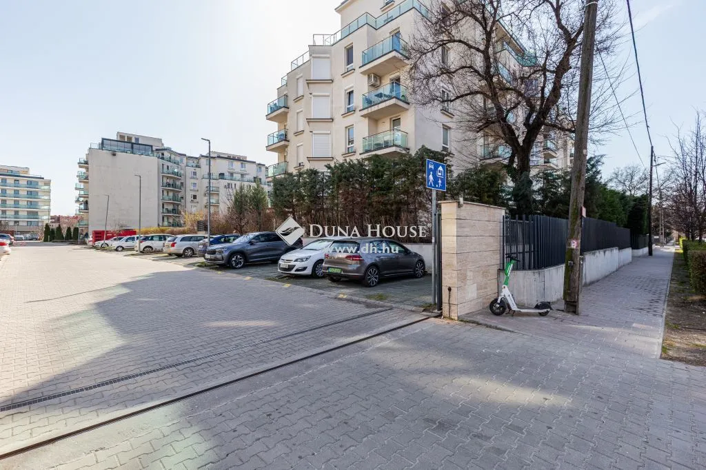 Esterno - Duplex Penthouse with Garden in Zugló