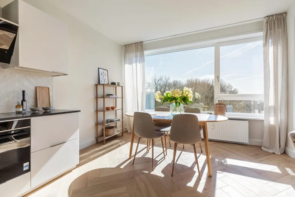 Cucina - Renovated Gallery Flat with Balcony in Amsterdam