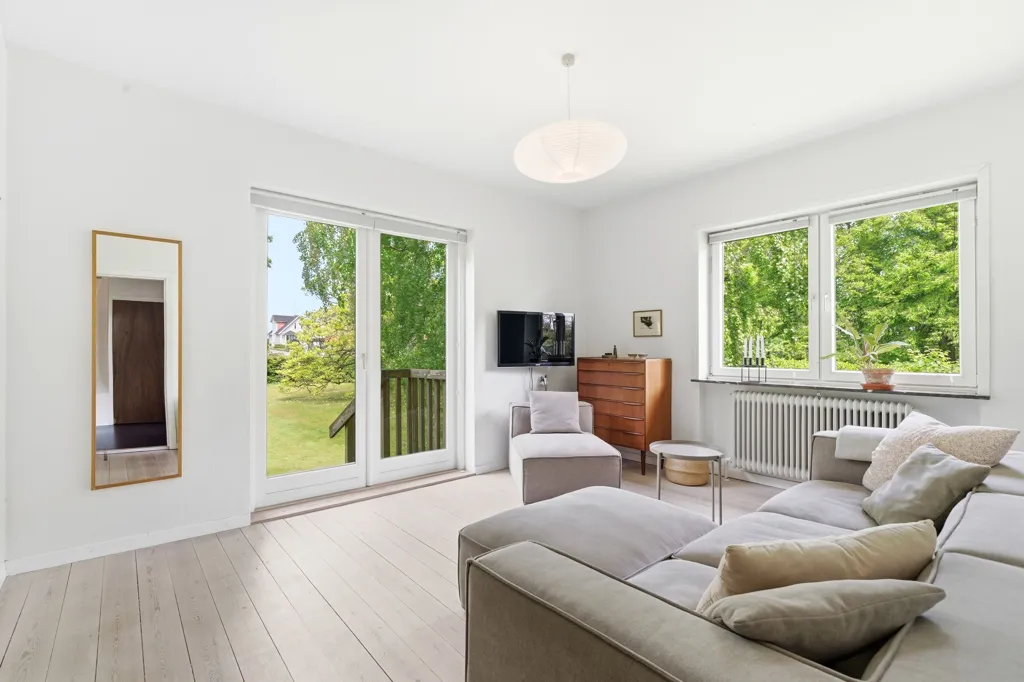 Séjour - Red Brick Villa with Garden in Øsby