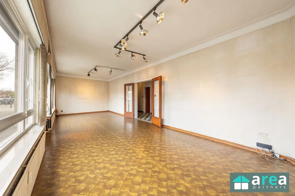 Toad - Ground Floor Apartment with Water View in Antwerp