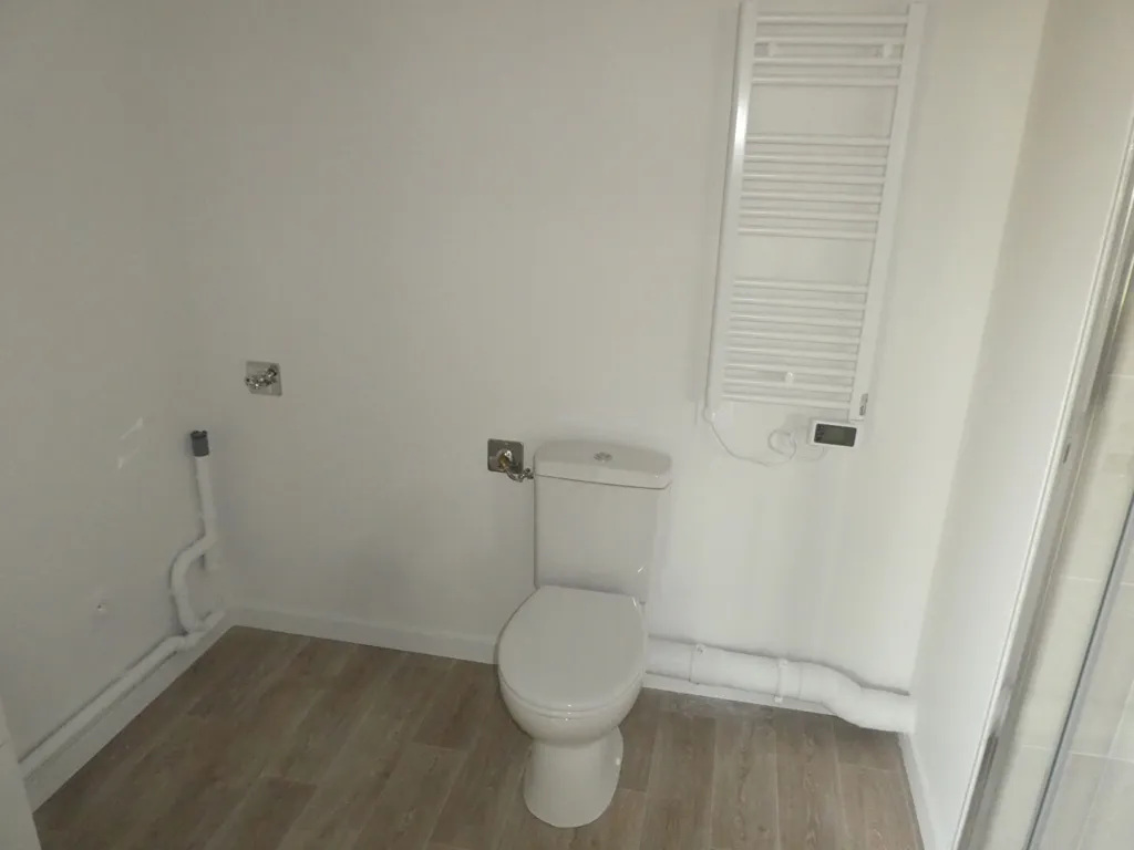 Vannitoad - New Studio in Secure Residence, Orleans