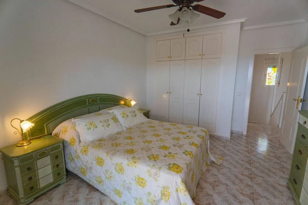 Magamistoad - 4-Bedroom Villa with Pool in Ciudad Quesada
