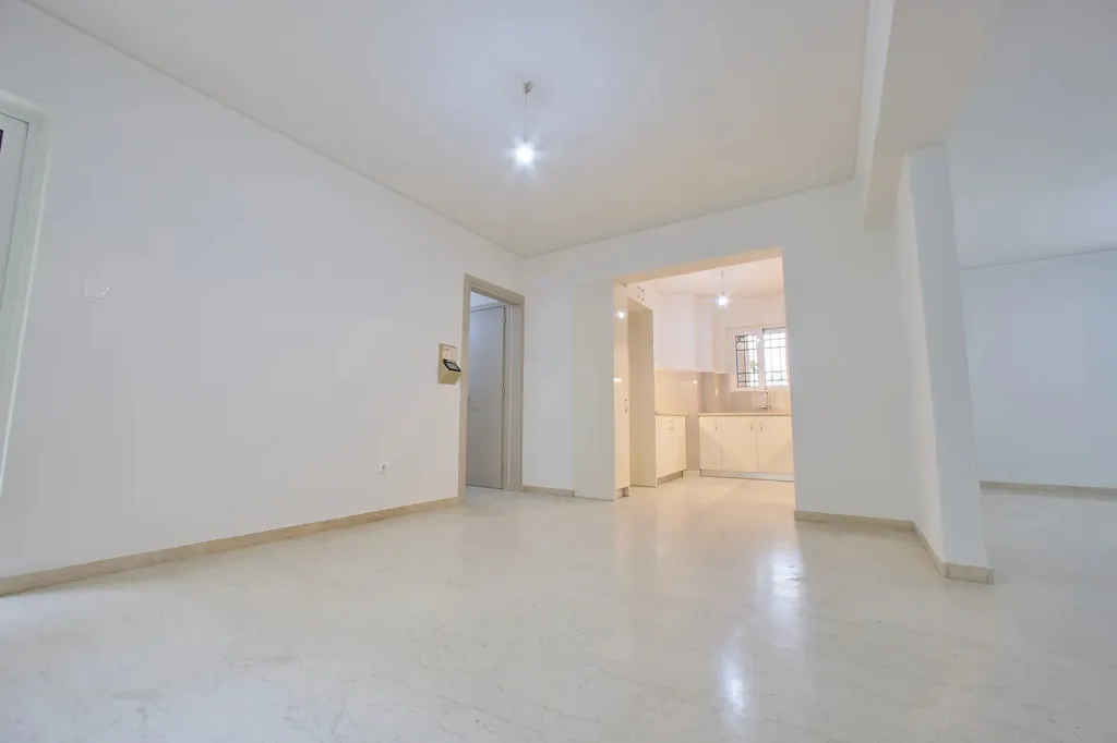Pièces - Renovated Apartment with Panoramic View in Marousi