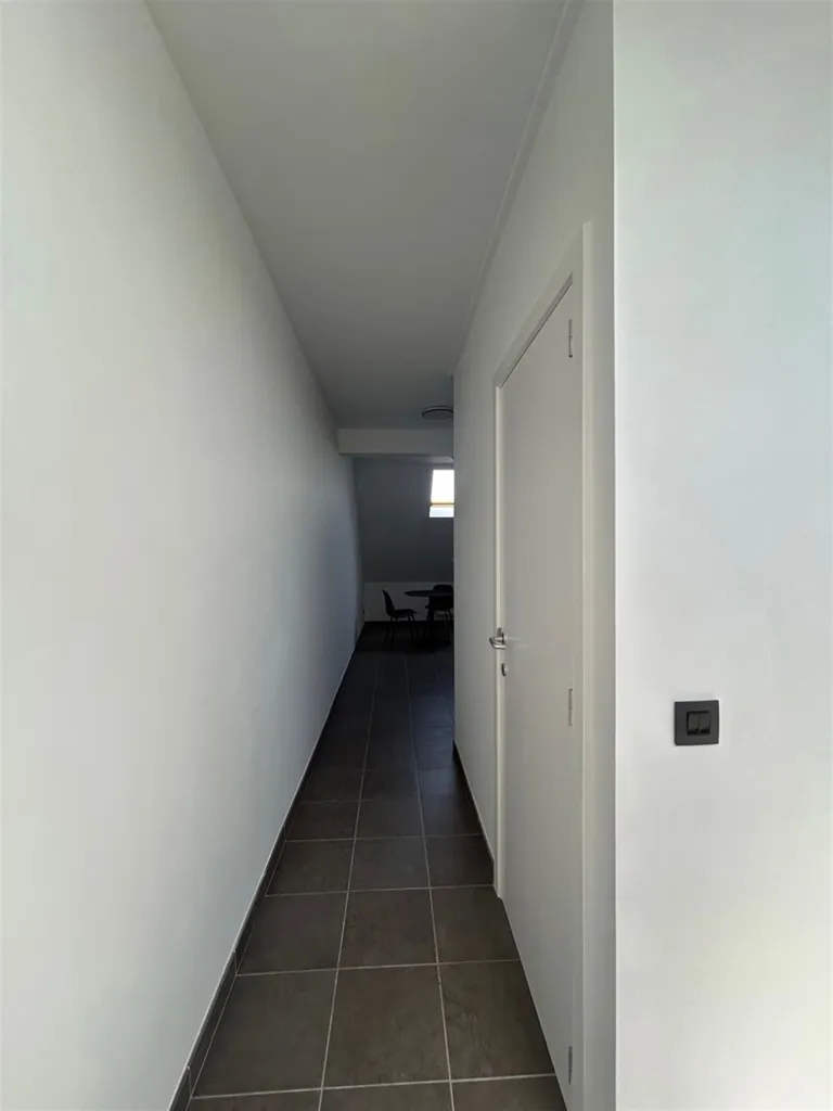 hallway_entrance
