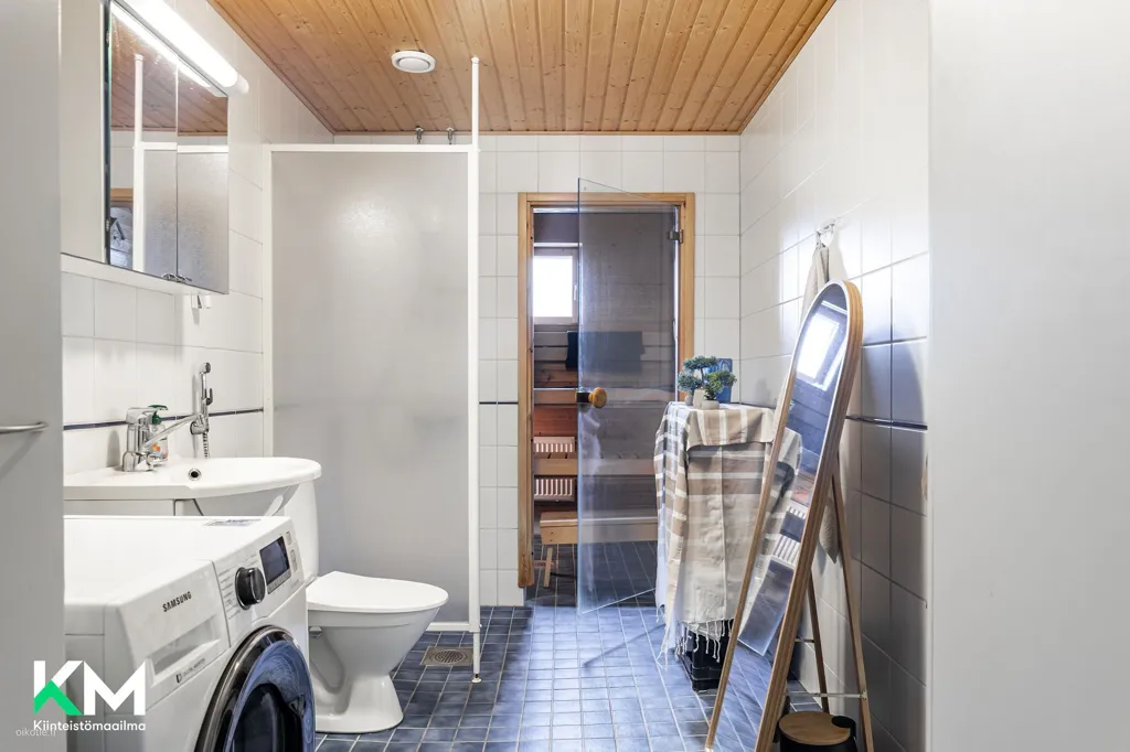 Salles de bain - One-Bedroom Flat with Sauna in Jalkaranta