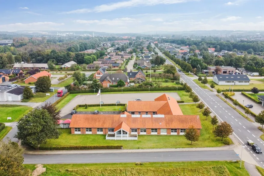 Vue aérienne - Commercial Property with Expansion Potential in Bjerringbro