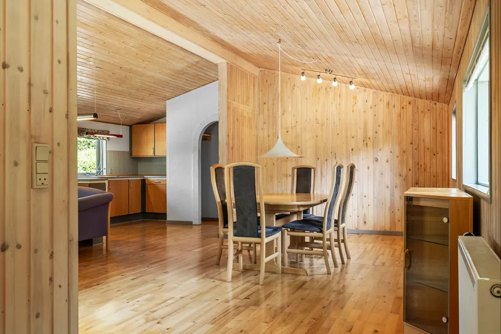 Sala da pranzo - Well-Maintained Summerhouse with Garden in Bryrup