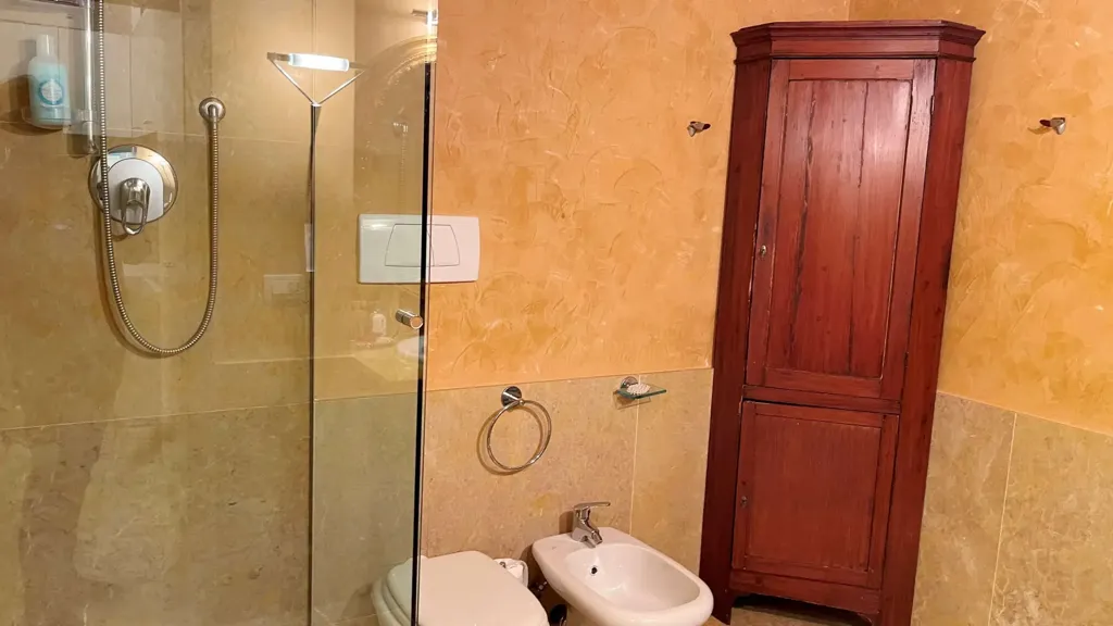 Vannitoad - Restored Apartment with Central Location in Osimo