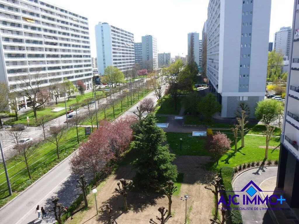 Jardin - Appartement 4 Pièces avec Balcon à Strasbourg