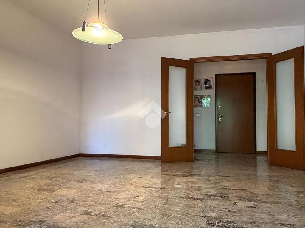 Entrée - Four-Room Apartment with Terrace in Milan