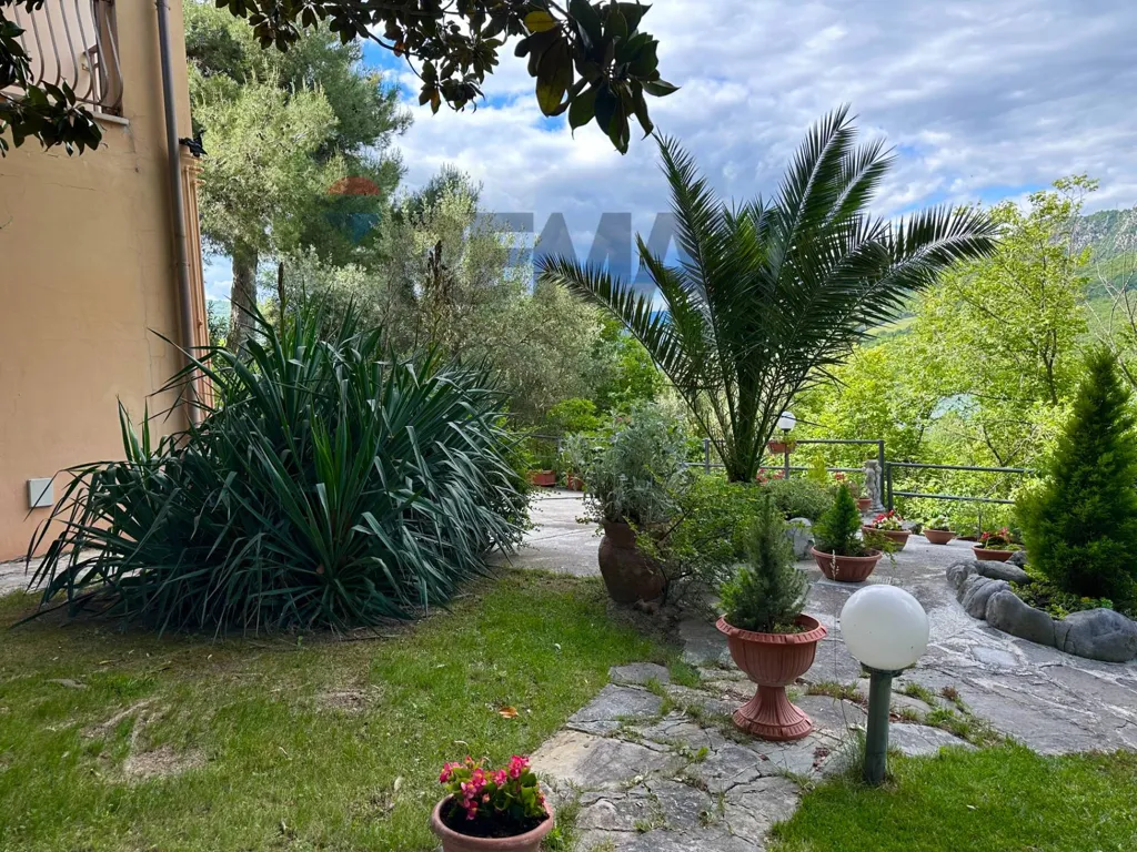 Aed - Lakefront Apartment with Terraces in Colledimezzo