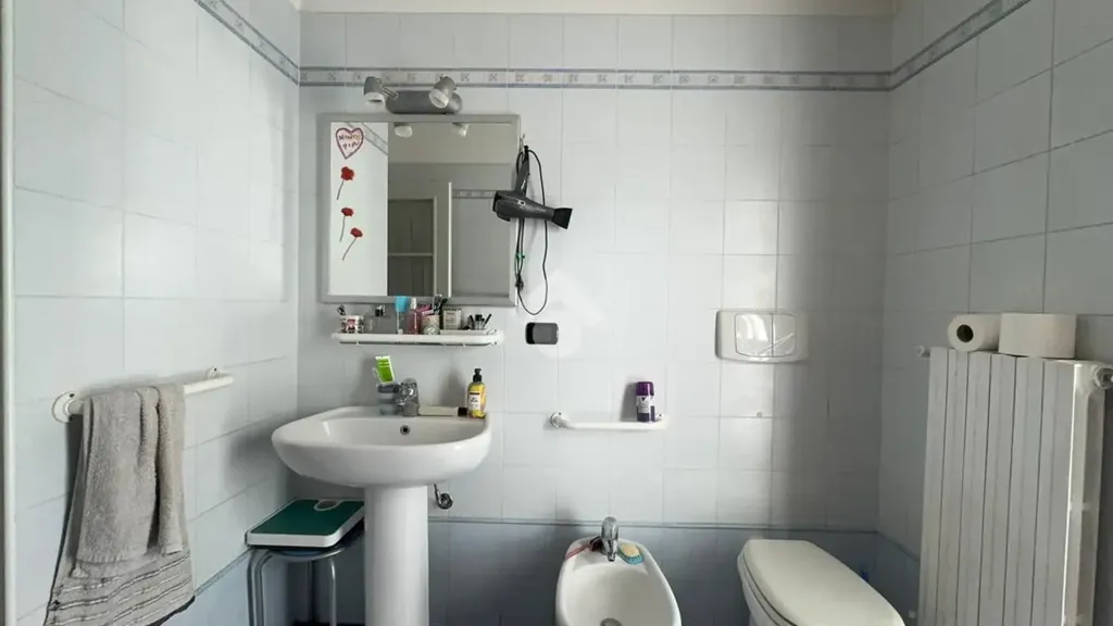 Salles de bain - Spacious Apartment with Balcony in Carmagnola