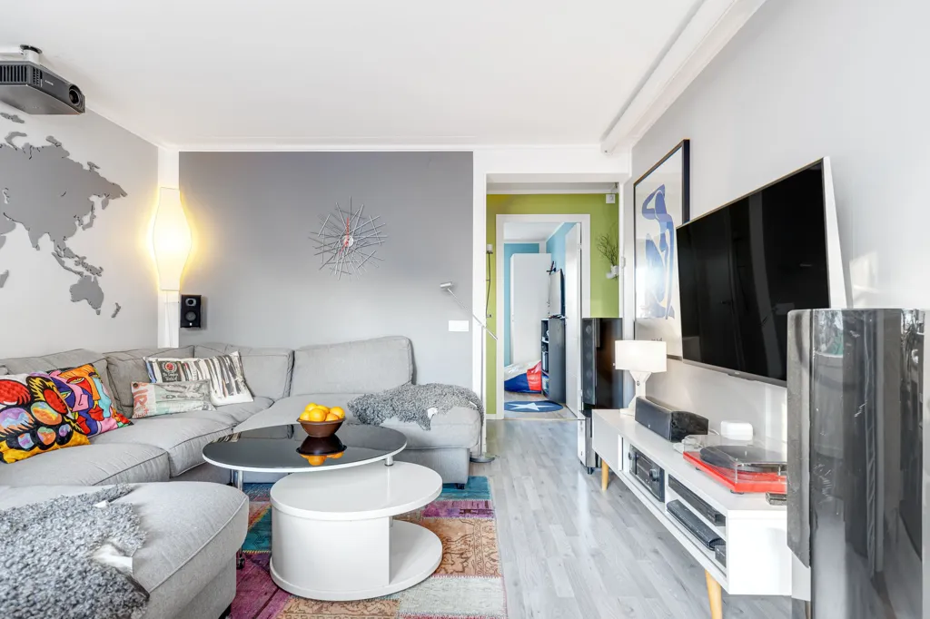 Séjour - Renovated Apartment with Balcony in Stenrösvägen