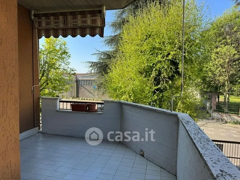 Balcone - Three-Bedroom Apartment with Terrace in Cremona