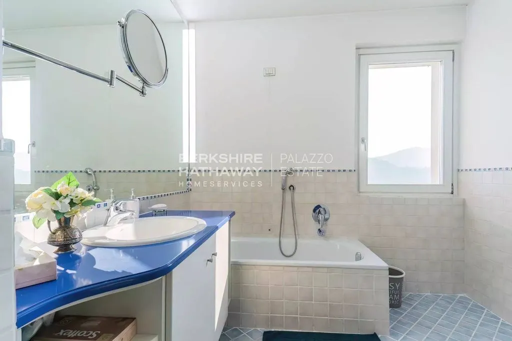 Vannitoad - Luxury Villa with Lake Views in Cernobbio