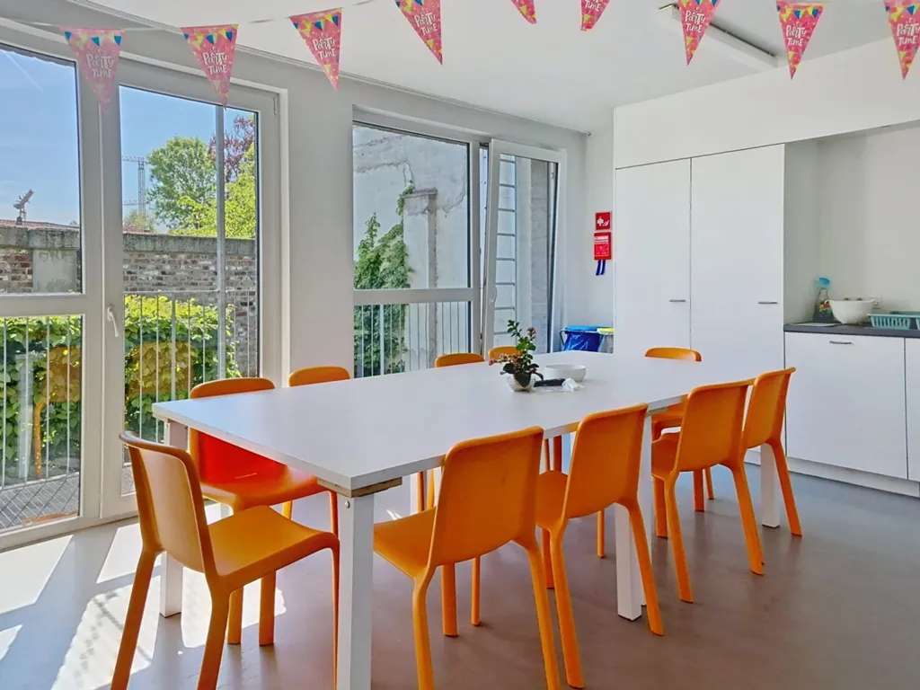 Salle à manger - Appartement Moderne avec Double Vitrage à Kortrijk