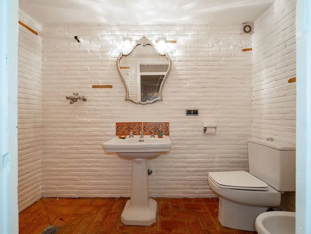 Bathrooms - Apartment with Pool and Terrace in Cabo Pino