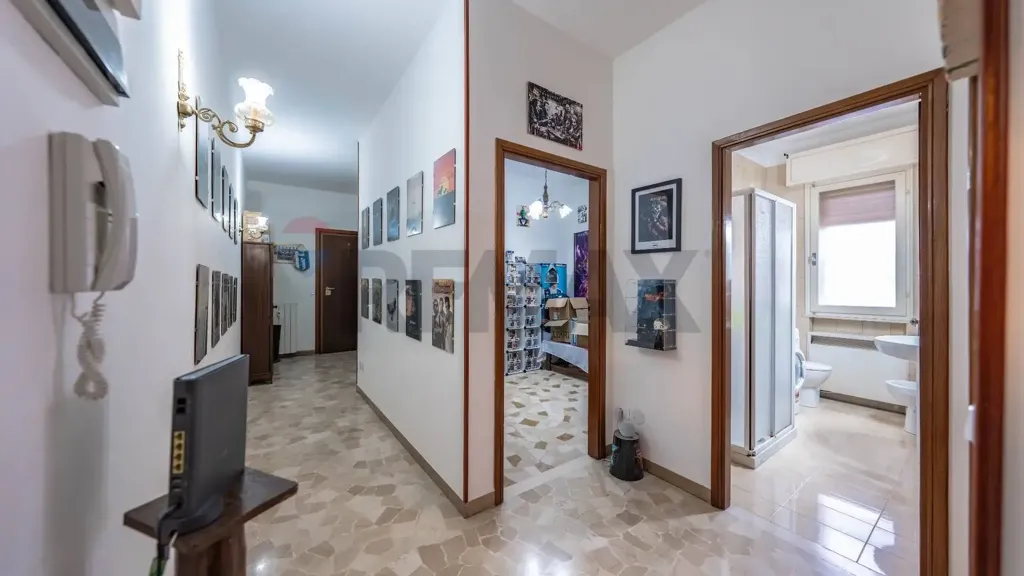 Esik - Rented Apartment with Garage in Ferrara