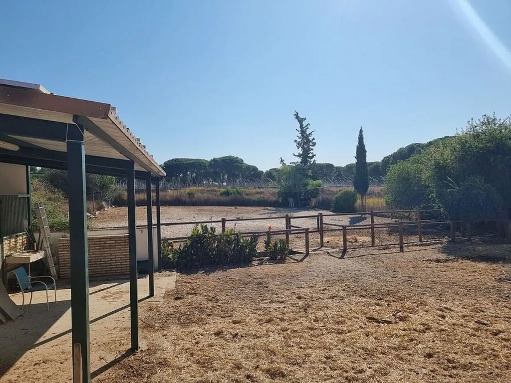 Terrace - Rustic House with Pool in Lucena del Puerto